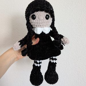 Poupée Wednesday Addams